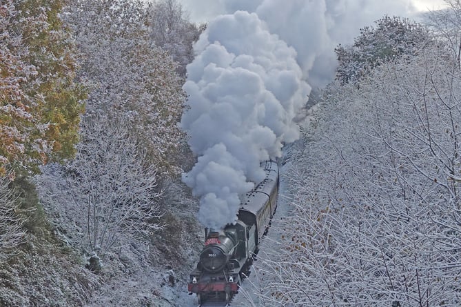 The West Somerset Railway on board panto will start from December 14. Photo: 9351 approaches Lydeard Bridge -Santa Express Saturday 10 December 2022 (Photo: Steve Speck)